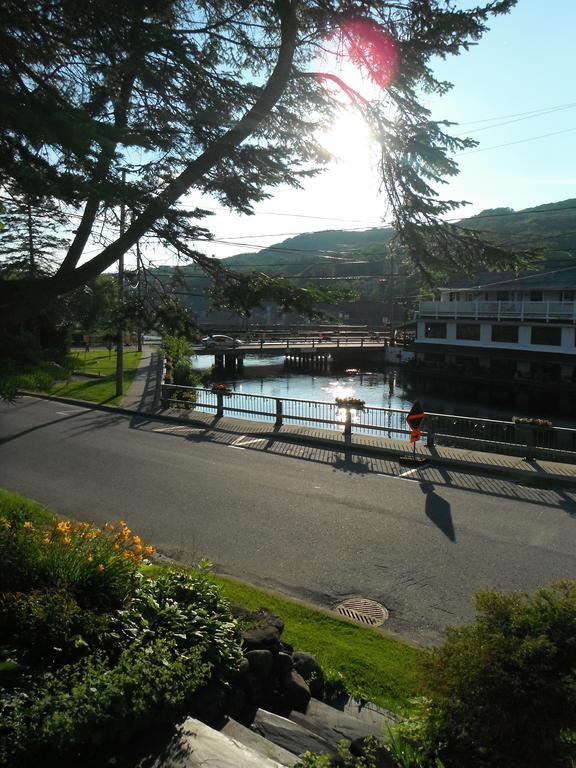 Serendipity B&B North Hatley Bagian luar foto